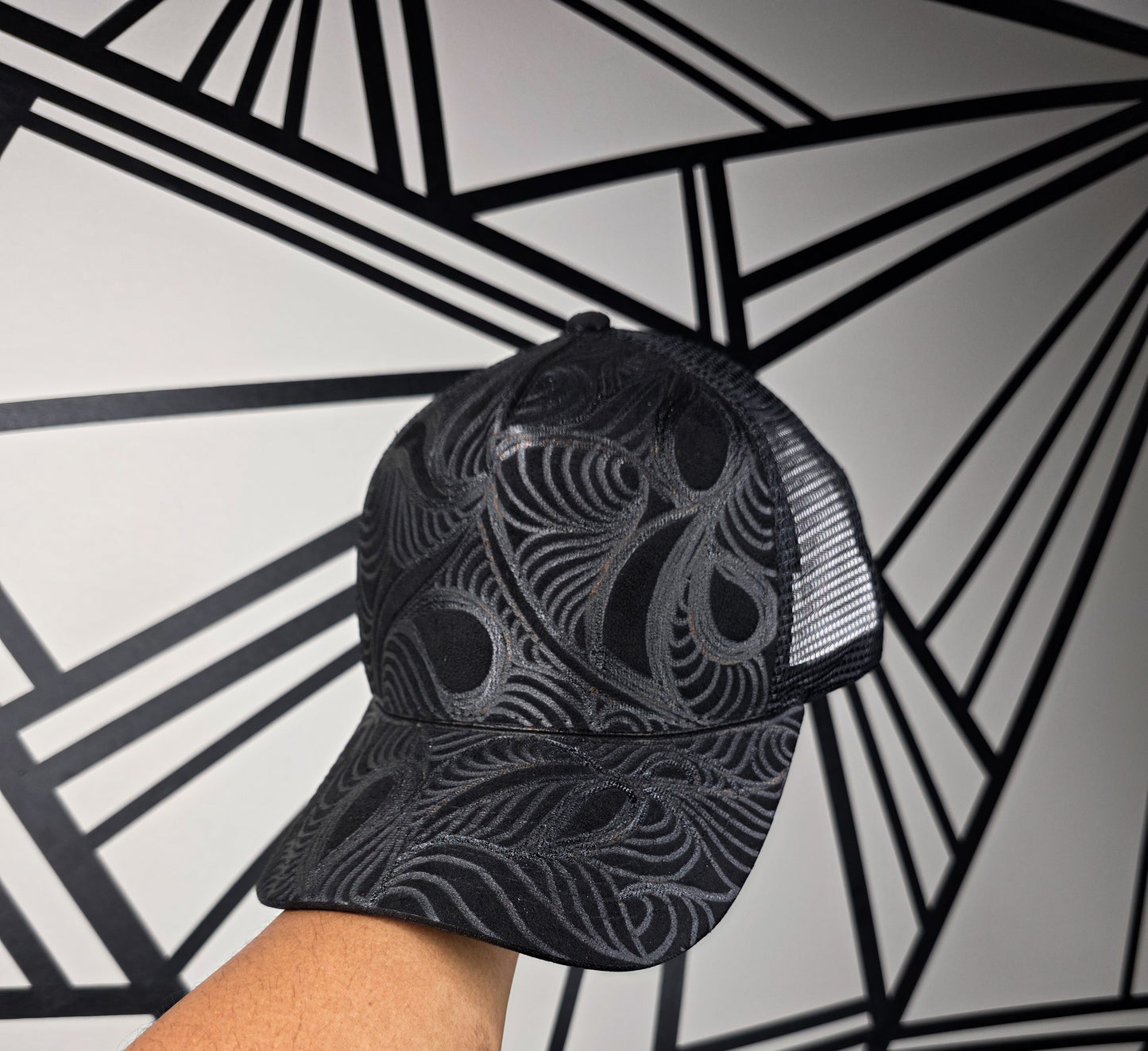 Black Trucker Mesh Snapback II